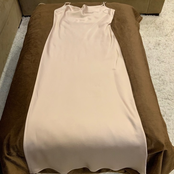 Express Gold M Cowl neck Maxi Satin Dress Party Holiday Office Essential Glam - Picture 3 of 8